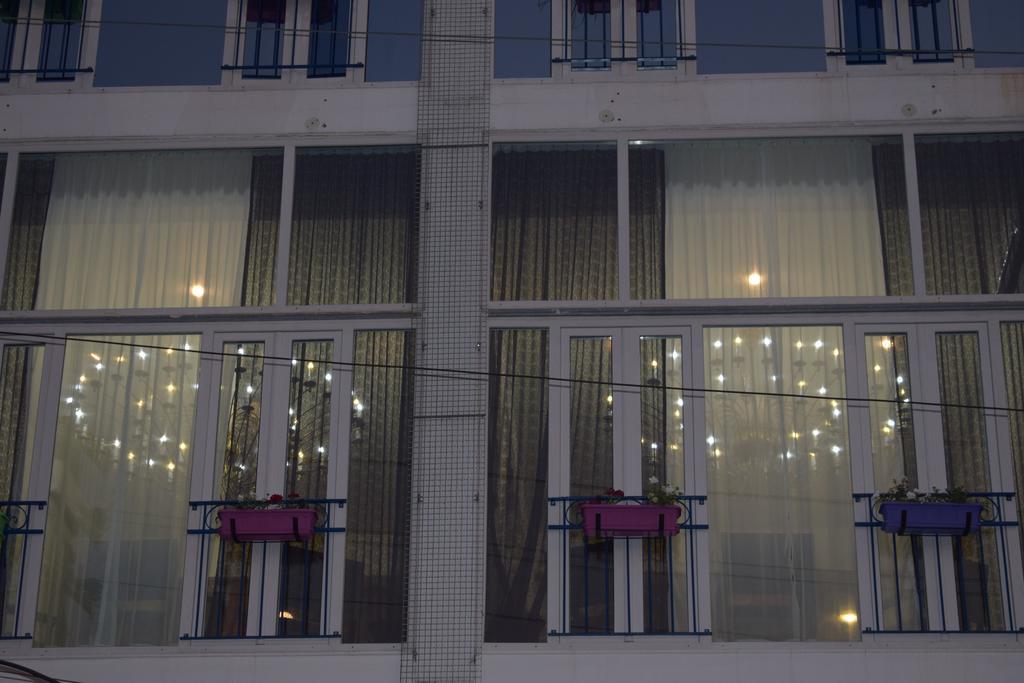 Damask Rose, Lebanese Guest House Jounieh Extérieur photo