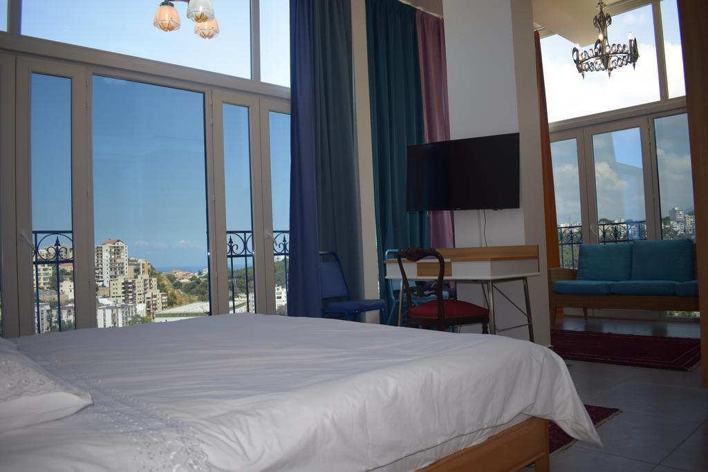 Damask Rose, Lebanese Guest House Jounieh Extérieur photo