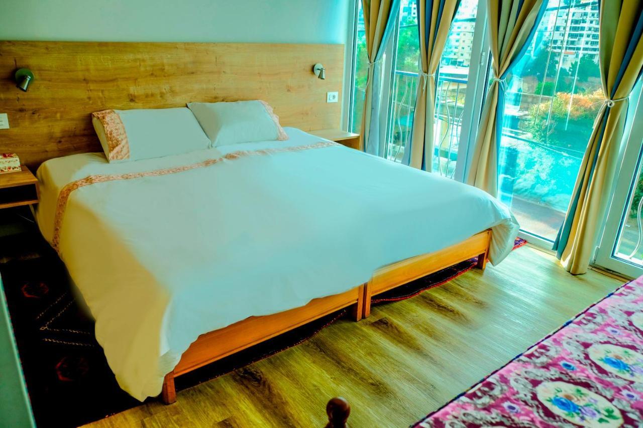 Damask Rose, Lebanese Guest House Jounieh Extérieur photo